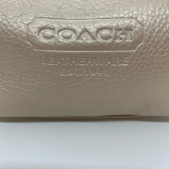 Coach Pearl Grained Leather Pochette Leatherware Est. 1941 pouch bag - Picture 6 of 12